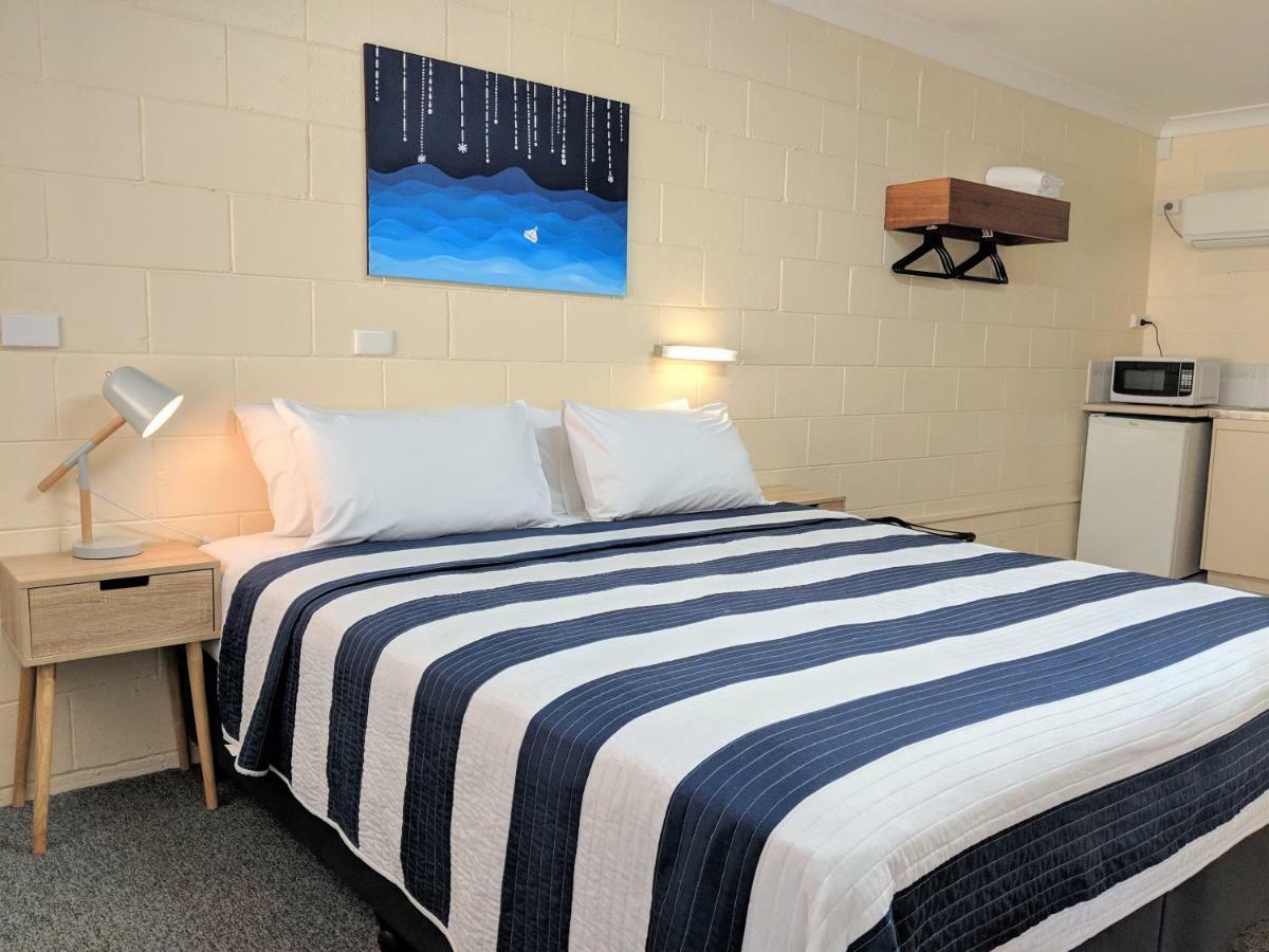 Sail Inn Motel Yeppoon Exterior photo